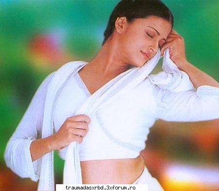 Aishwarya Rai - kiss_you_dolce - Actori
