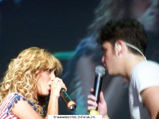 Anahi y Christopher - DeeDee - Otras traumas