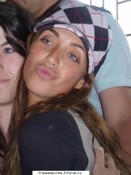 Capturi - imi place poza asta sper si voua sa va placa!! - Anahi