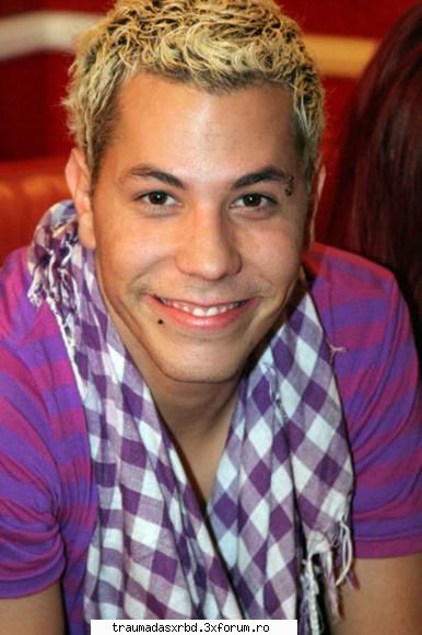 ***El Amor...Es todo*** - Christian - Oliver Mendez(24 ani) Este prieten cu - Web novele