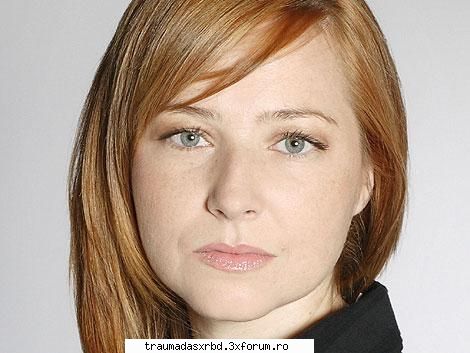 Los Serranos - Emilia (Pilar Castro) Emilia recala en su barrio - Novele