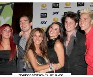 Poze si capturi - poze de la lansarea seriei - RBD-La Familia