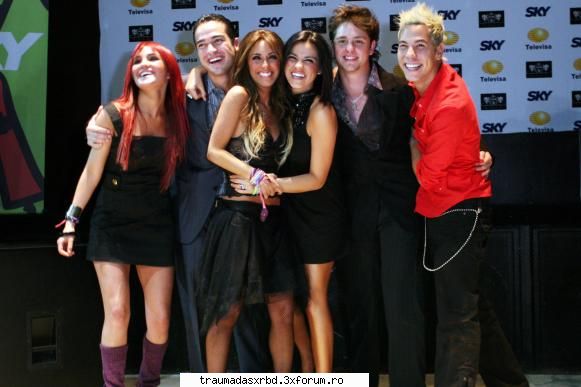 Poze si capturi - schwarz_girl_heart - RBD-La Familia