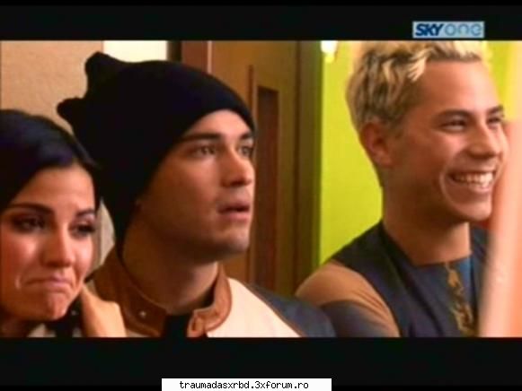Poze si capturi - schwarz_girl_heart - RBD-La Familia