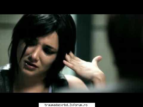 Sherlyn - plangand so sad - Actori