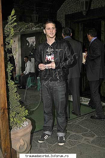 favourite pic... - mai trebe sa spun????toate pozele cu ucker sunt - Christopher
