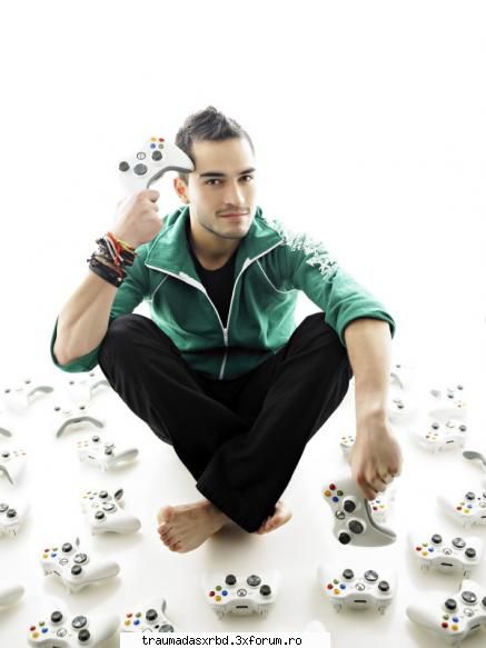 *_*haPPy b-day ponChito!*_* - Feliz cumple Poncho!!!Espero que te lo estes - Poncho