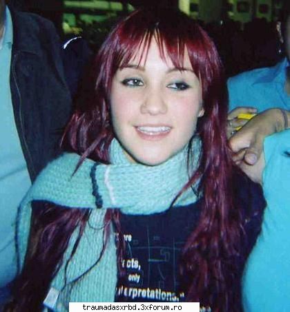 poze... - nuca pares de sonar - Dulce Maria