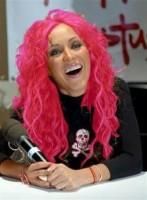 poze trucate cu anahi - culoarea mea preferata e roz - Anahi