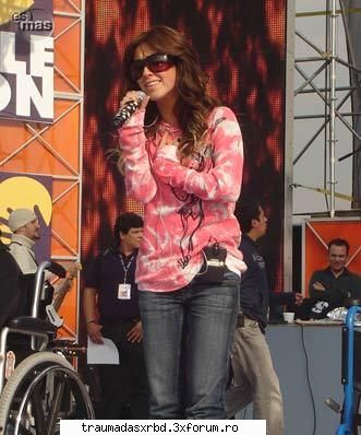 **tinuta zilei** - maria_rbd - Anahi